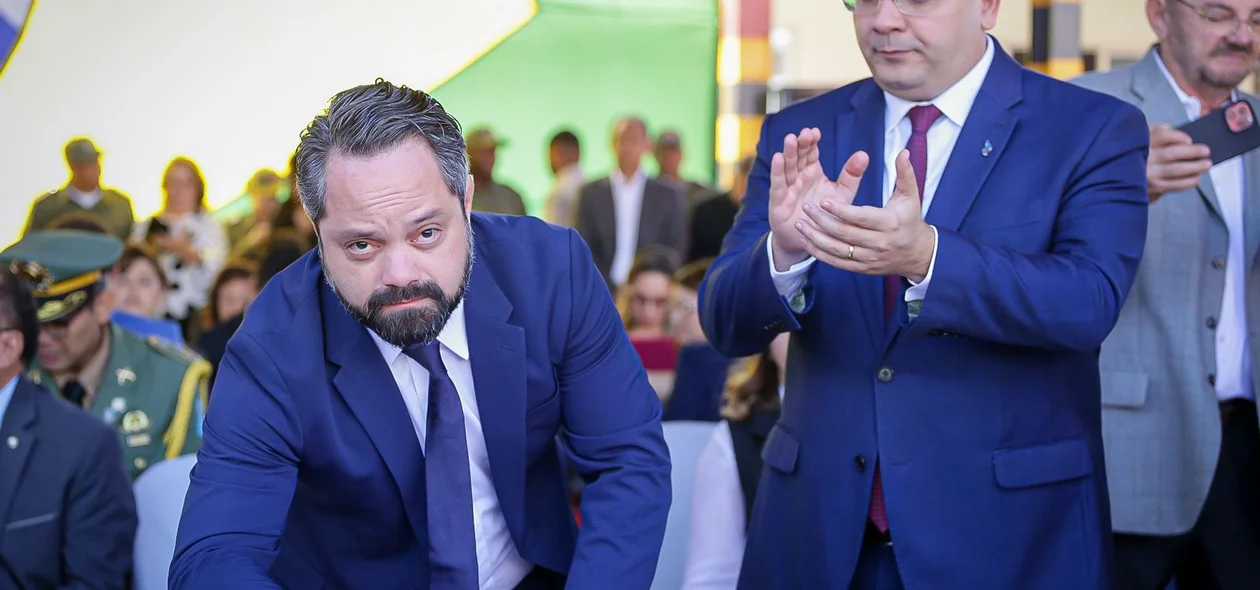 Secretário Marcelo Nolleto assina promoção de oficiais e praças dos Bombeiros