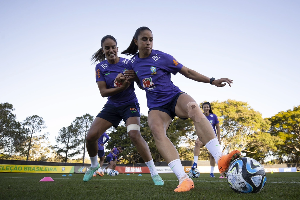 Seleção brasileira feminina realiza treino em Gold Coast