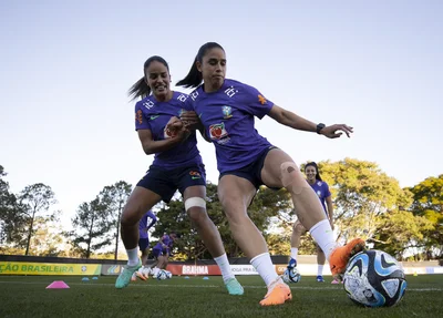 Seleção brasileira feminina realiza treino em Gold Coast