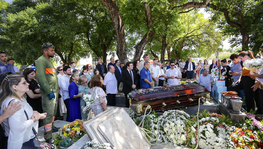 Sepultamento aconteceu na zona Norte de Teresina