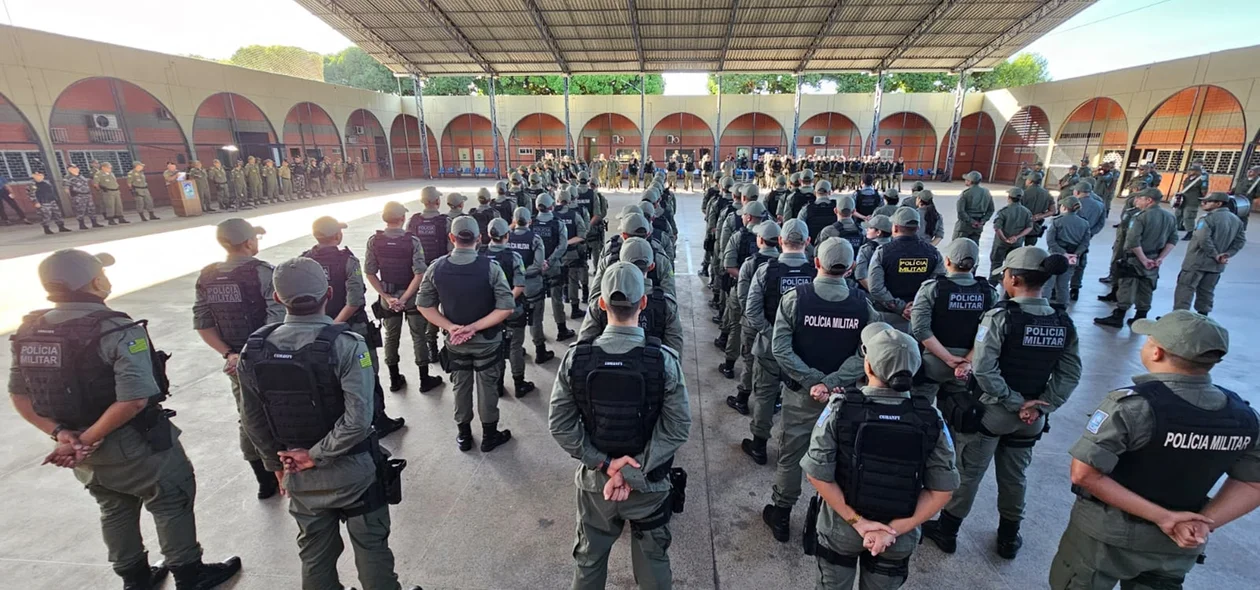 Solenidade de passagem de comendo de batalhão da Polícia Militar no Piauí