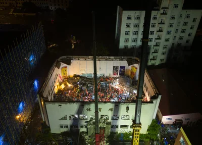 Teto desaba na China e deixa pelo menos 11 mortos
