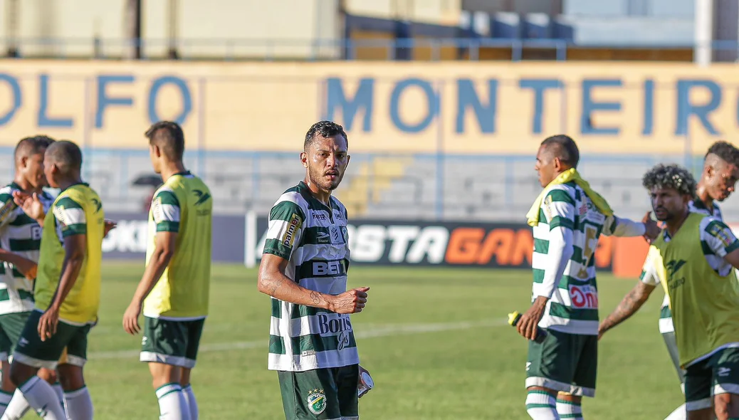 Tibiri comemorando gol contra o América-RN