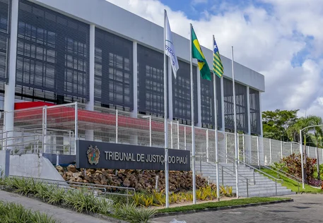 Ex-servidora do TJ do Piauí é condenada a 2 anos de prisão por fraudar assinatura de juiz para emitir 158 alvarás judiciais