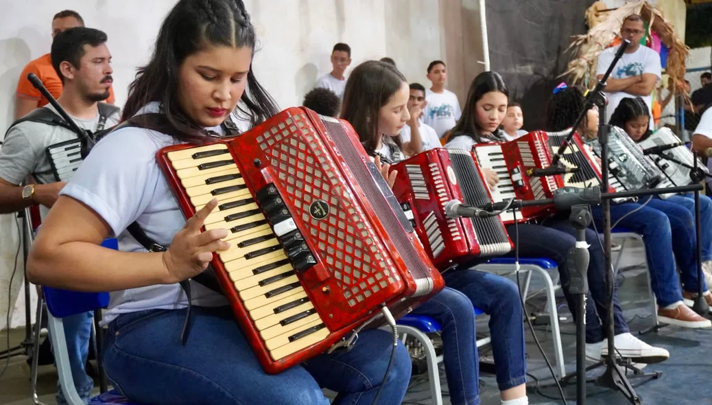 Uma das apresentações do encerramento da Festa das Férias