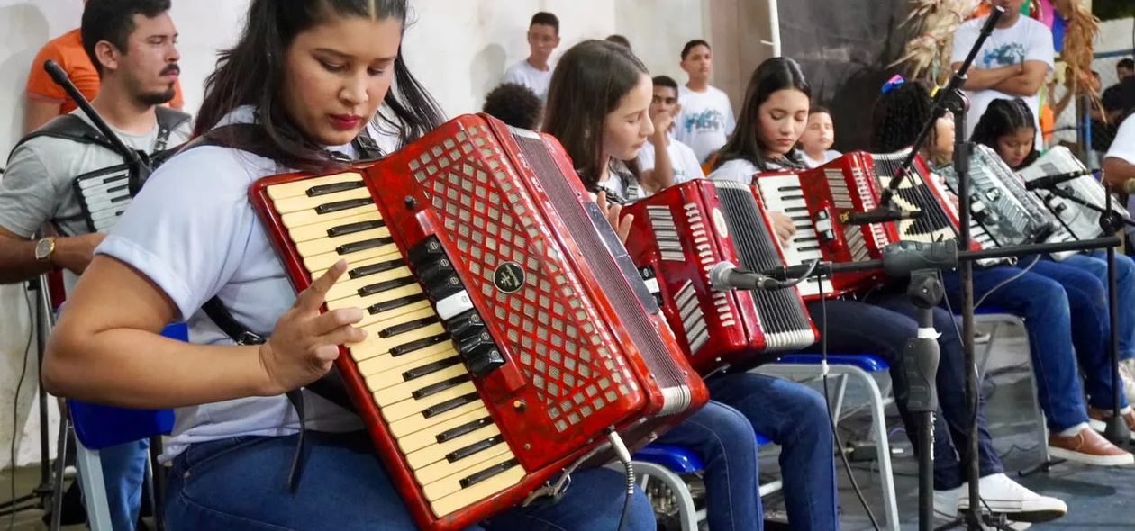 Uma das apresentações do encerramento da Festa das Férias