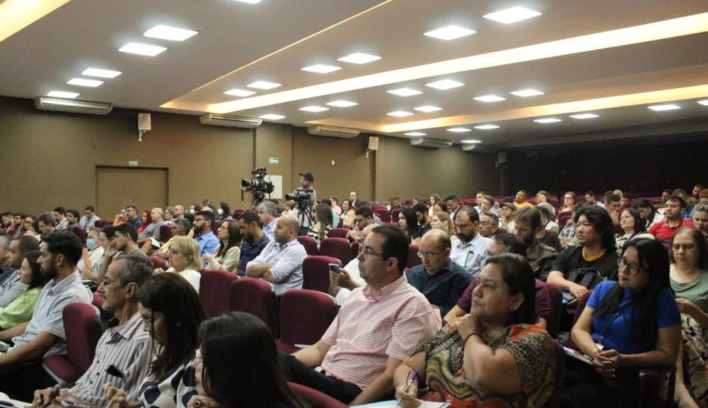 Várias pessoas compareceram ao evento
