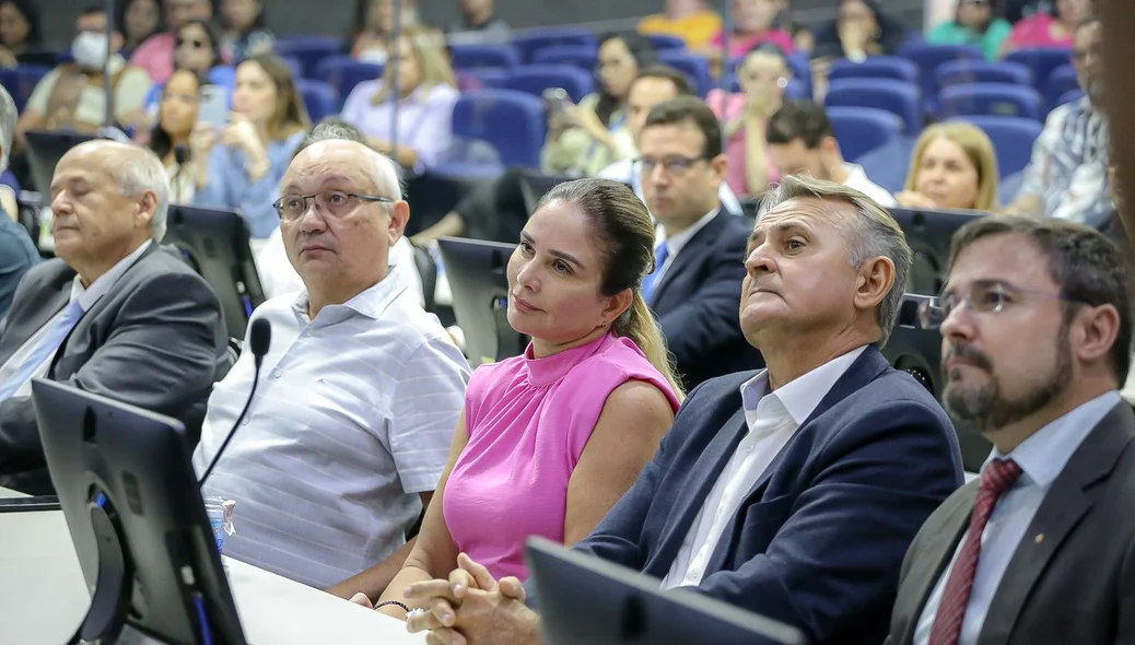 Vereadores participaram da solenidade