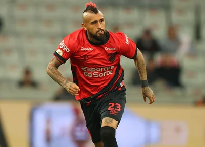 Vidal em sua estreia no Athletico