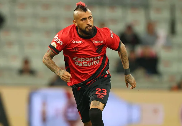 Vidal em sua estreia no Athletico