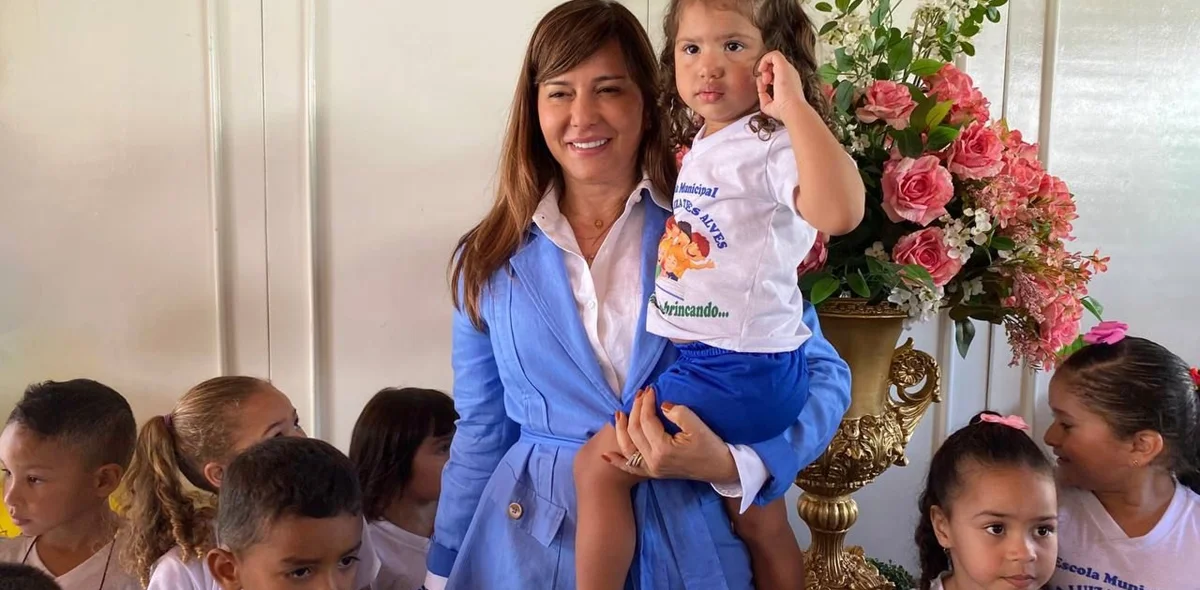 A escola fica localizada no bairro Fazendinha