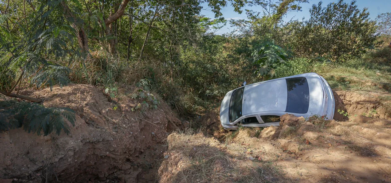 A motorista do outro carro evadiu-se do local