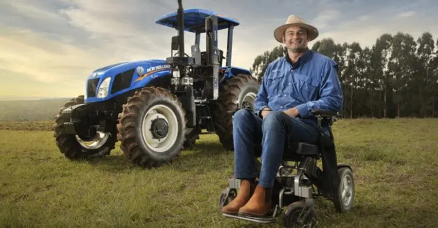 A New Holland Agriculture lançou o primeiro trator agrícola com acessibilidade para condutores que tem algum tipo de deficiência motora
