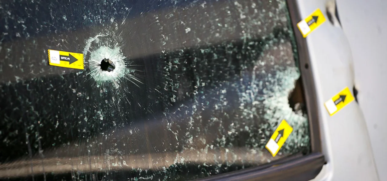 A S10 foi alvejada com vários disparos de arma de fogo
