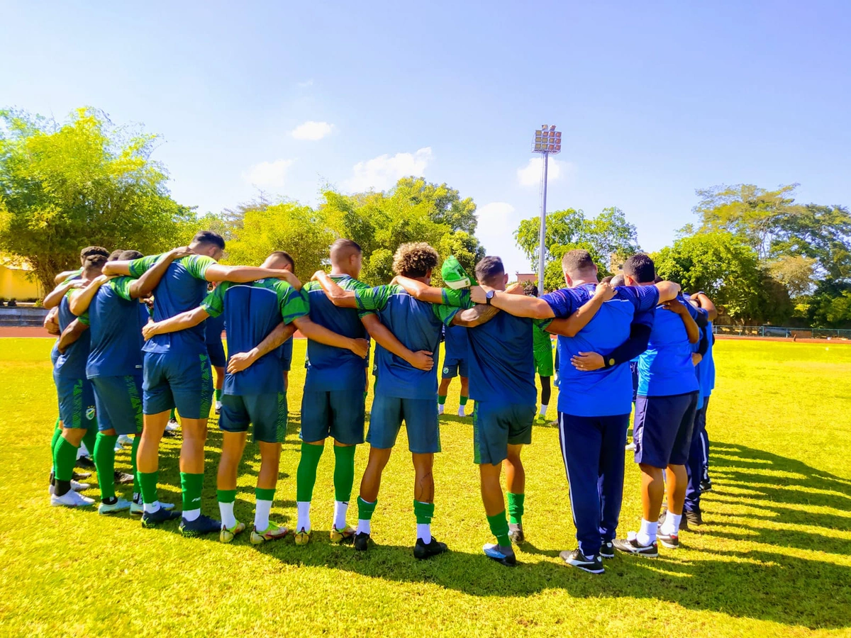 Altos faz último treino em Teresina para jogo decisivo na Série C