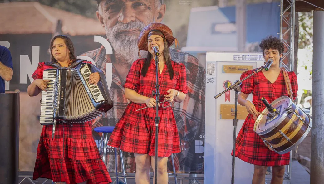 Apresentação artística durante o evento promovido pela Equatorial Piauí em Hugo Napoleão