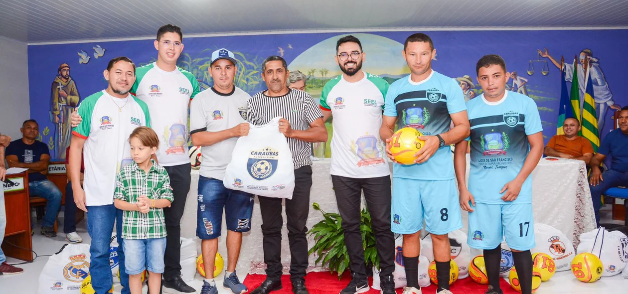 Apresentação das 14 equipes que disputarão o título