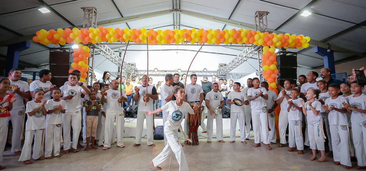 Apresentação de capoeira