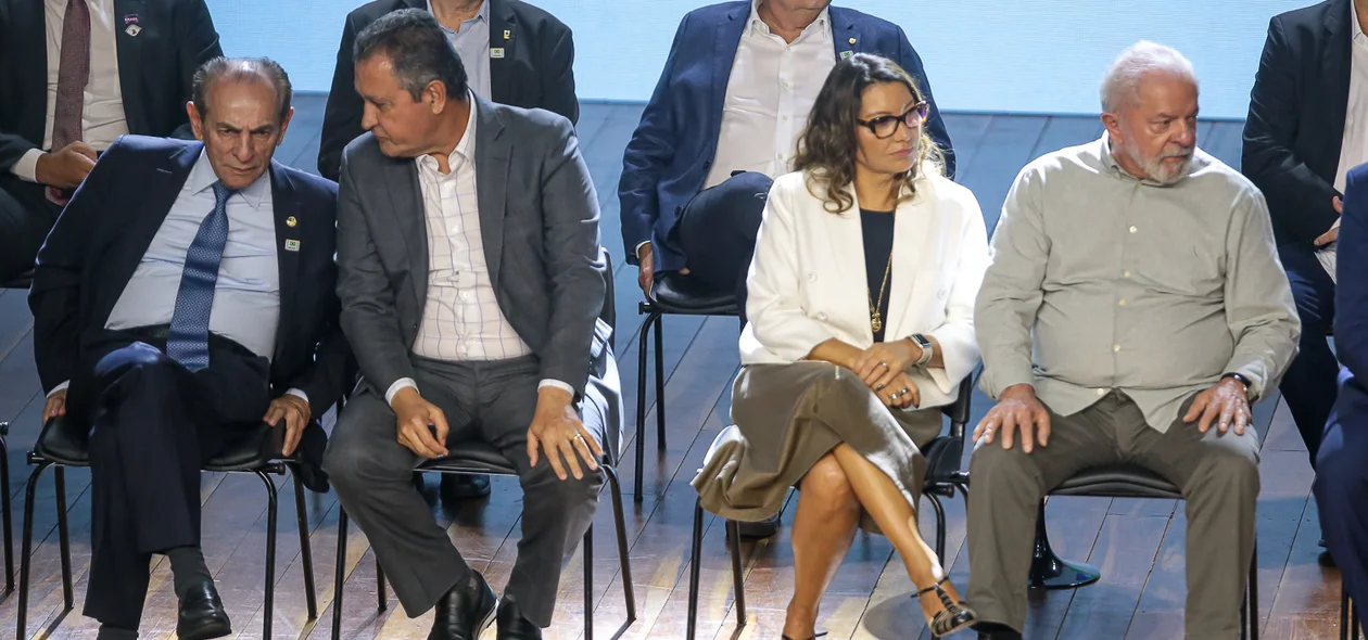 Autoridades na solenidade