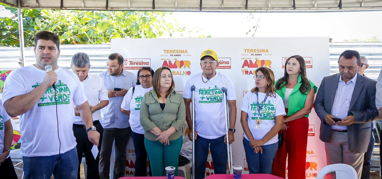 Autoridades participaram da solenidade