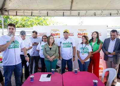 Autoridades participaram da solenidade