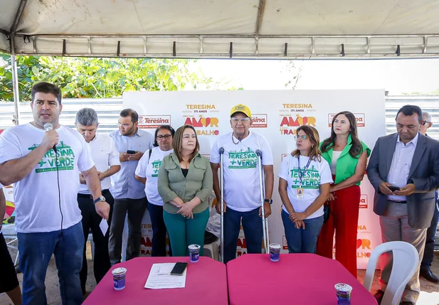 Autoridades participaram da solenidade