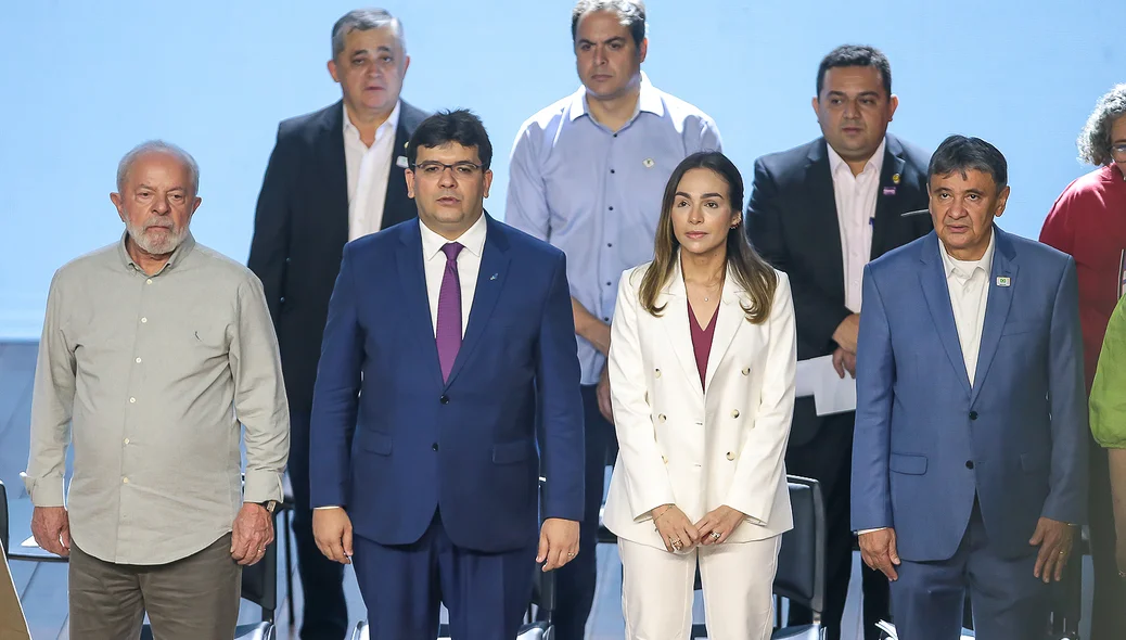 Autoridades presentes na solenidade