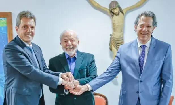Brasil e Argentina fecham acordo de R$ 2 bilhões em exportações