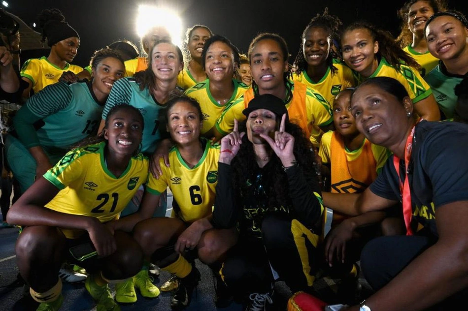 Cedella Marley é uma ferrenha apoiadora do futebol feminino na Jamaica