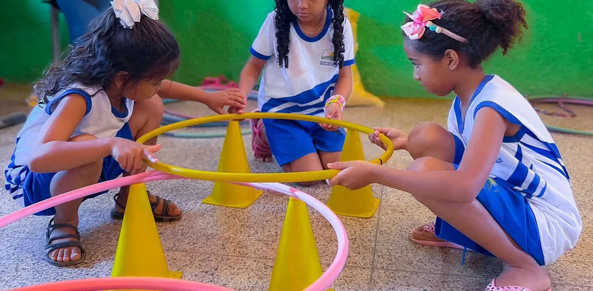 Crianças que estudam na unidade escolar
