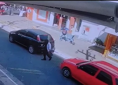 Criminosos roubam R$ 37 mil em porta de banco