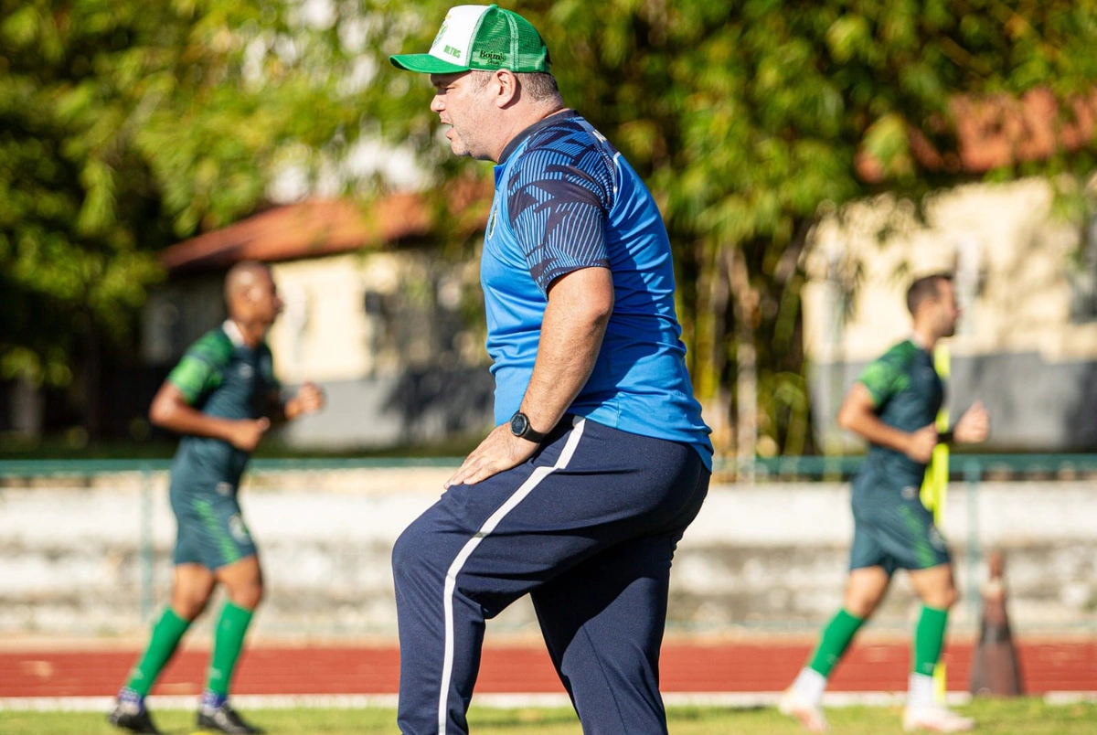 Cristiano Bassoli, técnico do Altos