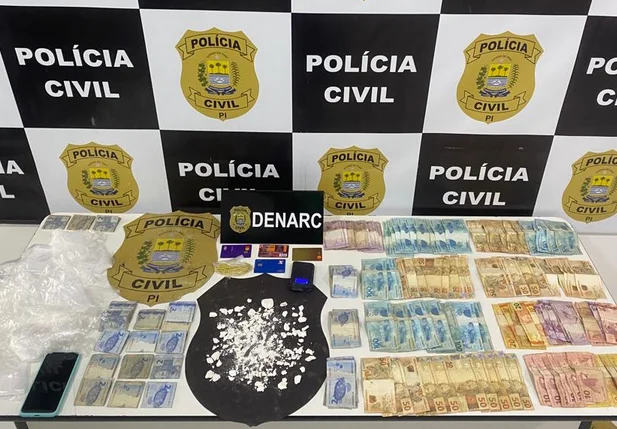 Denarc apreendeu cocaína e mais de R$ 5 mil em espécie