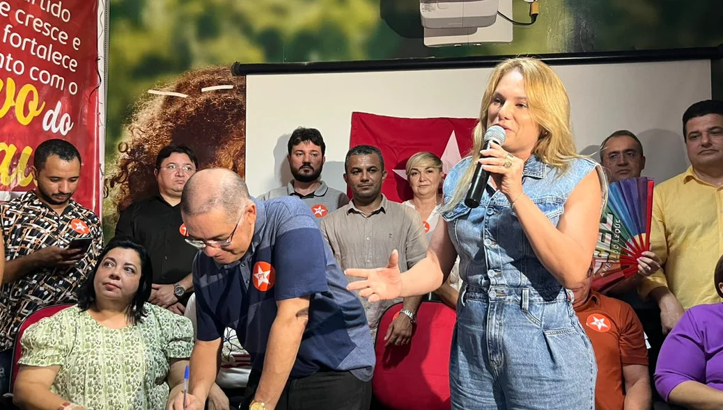 Deputada Ana Paula participou da reunião