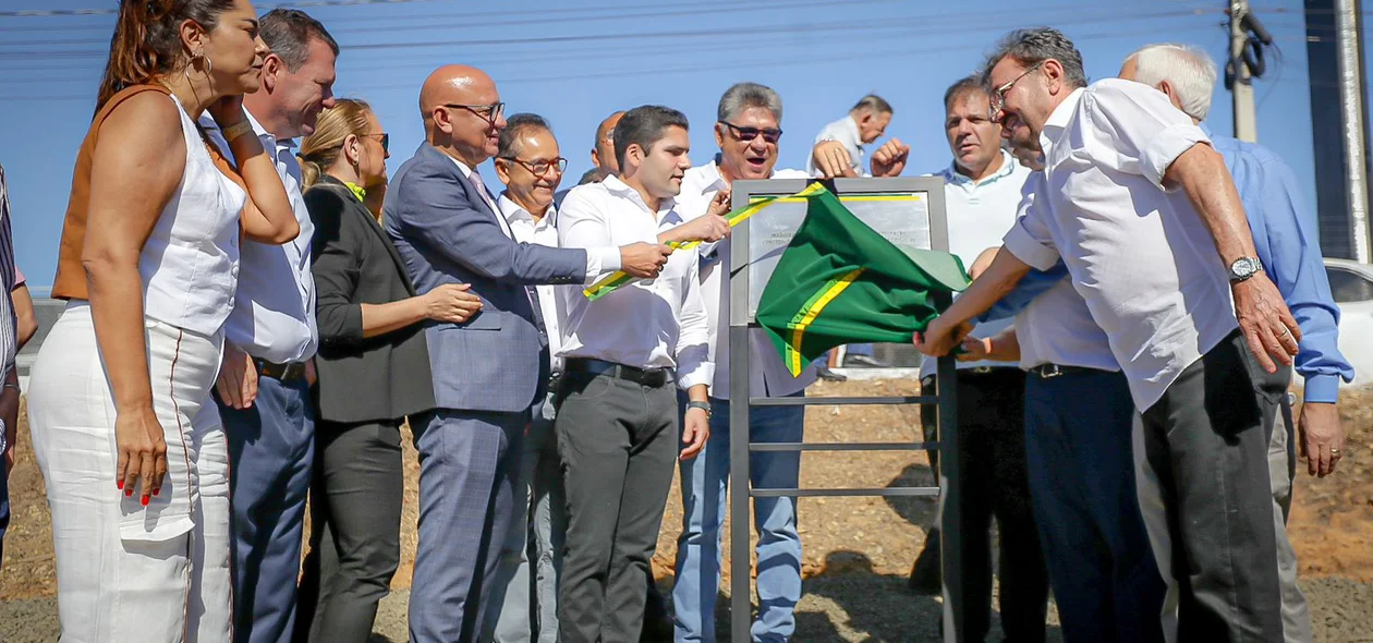 Descerramento da placa