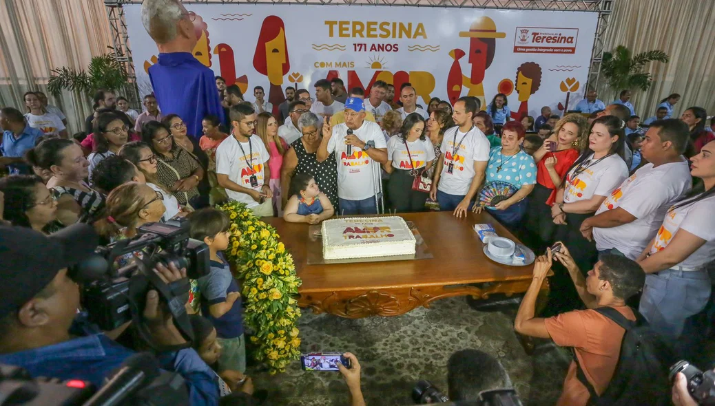 Dr. Pessoa comemorando o aniversário de Teresina