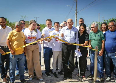 Dr. Pessoa entrega obras de pavimentação de ruas na zona sudeste