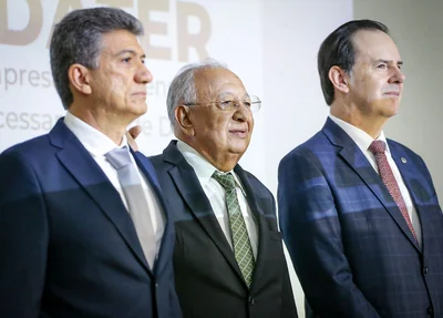 Dr. Pessoa na entrega da medalha Conselheiro Saraiva a magistrados