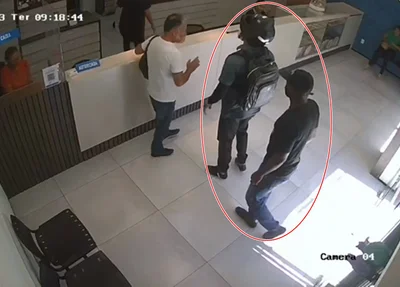 Dupla de assaltantes que roubou a loja no Centro de Teresina