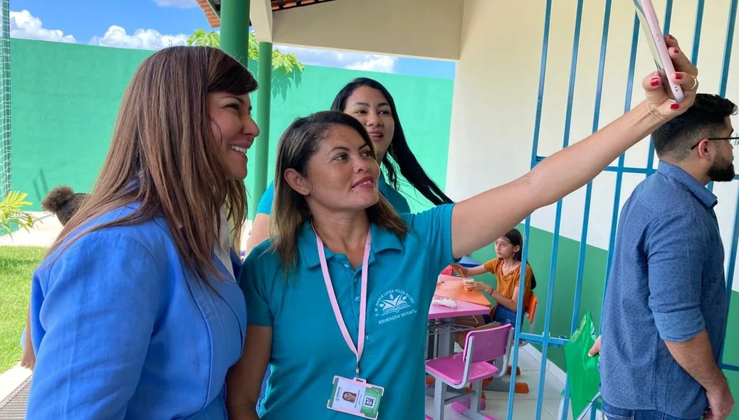 Educadores também compareceram na inauguração