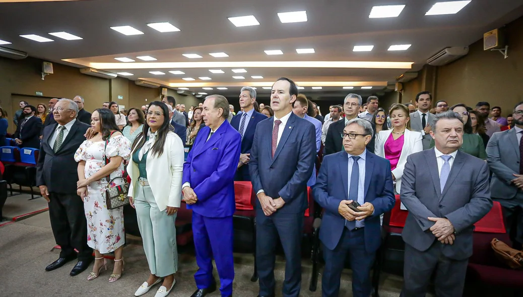 Entrega da medalha Conselheiro Saraiva a magistrados