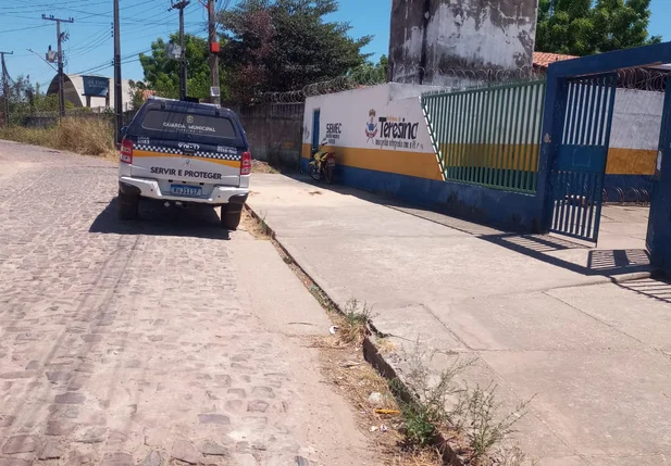 Escola Municipal Clidenor Freitas