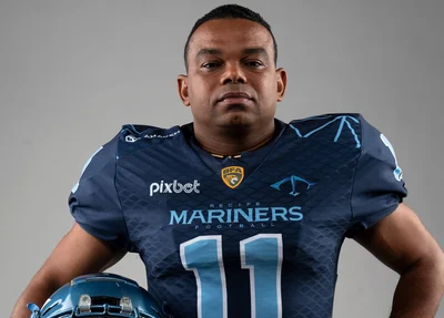 Ex-atacante Carlinhos Bala é anunciado por time de futebol americano