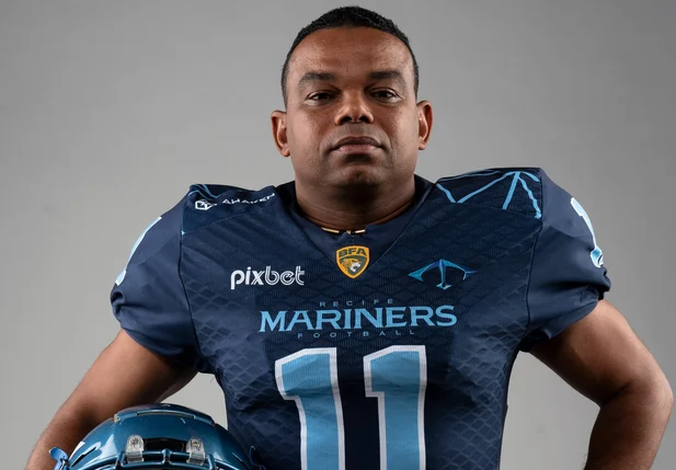 Ex-atacante Carlinhos Bala é anunciado por time de futebol americano
