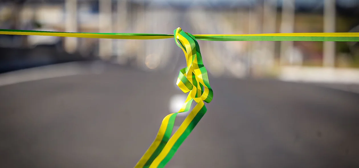 Faixa de inauguração