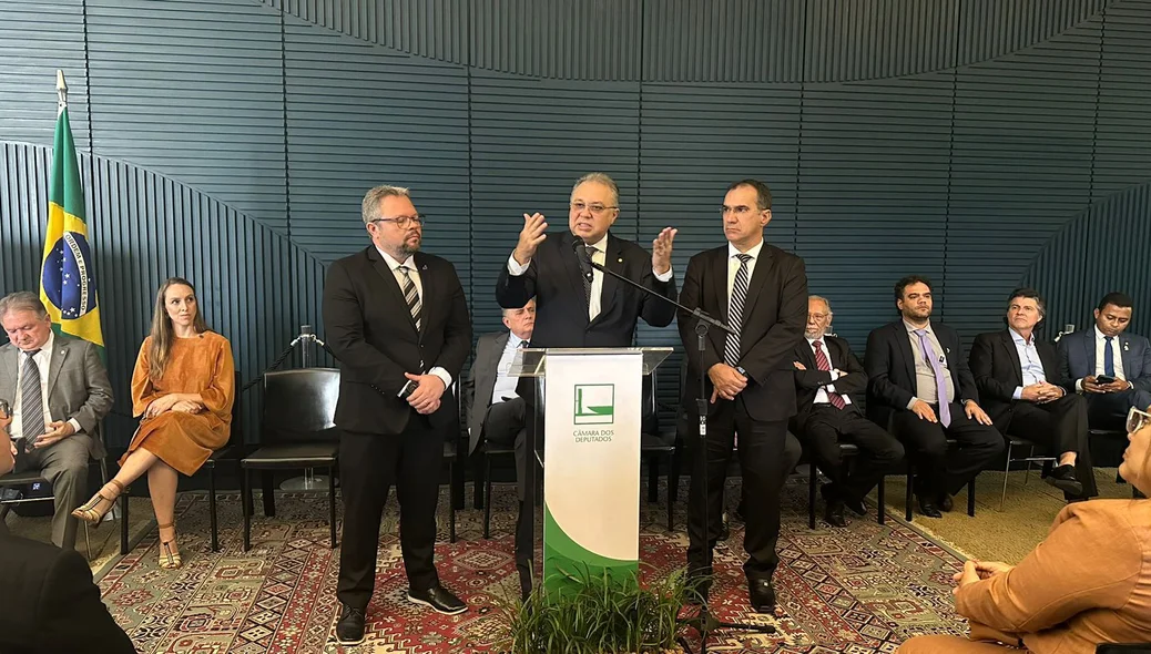 Florentino assume presidência da Frente Parlamentar em Defesa das ZPEs