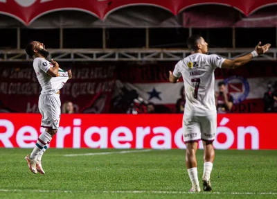 Fluminense empatou no final da partida com gol de Samuel Xavier