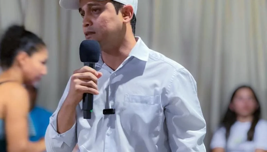 Foram apresentados três cursos