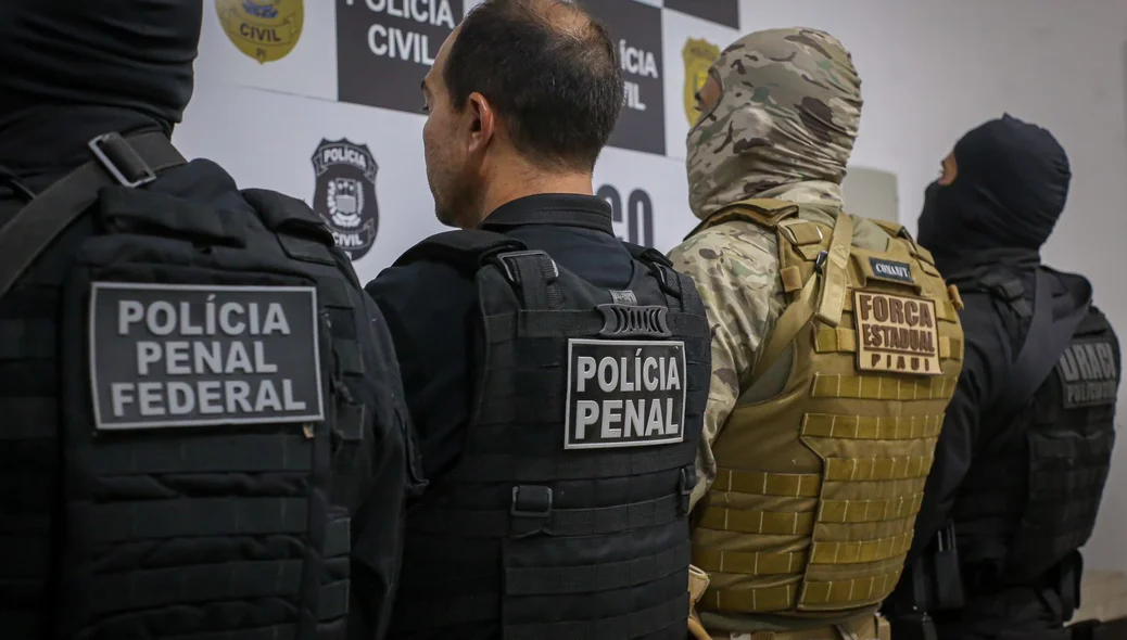 Foram realizados 11 mandatos de prisões
