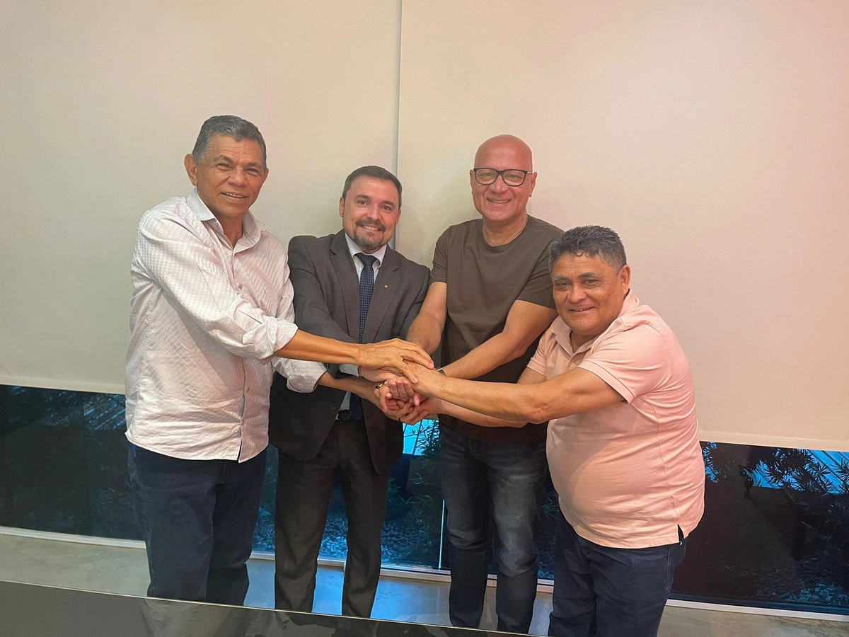 Franzé Silva e Fábio Novo se reúnem